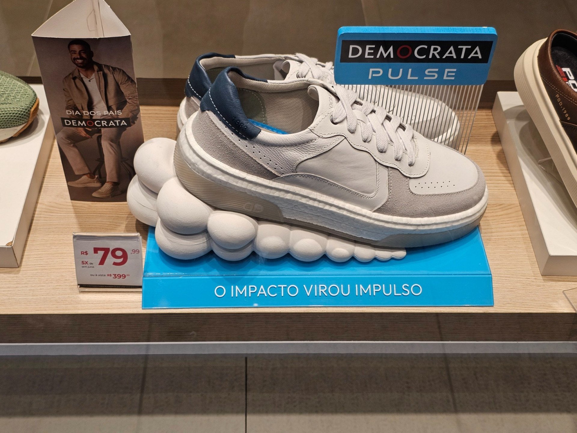 30% de desconto na terceira compra (desconto no produto de menor valor)